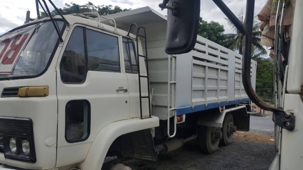 ขายIsuzu Jcm175hp2เพลาดั้ม ทิฟฟี่ มีสโลว์สภาพสวยพร้อมใช้ติดต่อคุณอ๊อฟพิจิตร086-737-9991