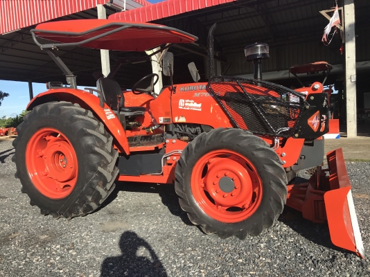 ขายรถไถคูโบต้า M7040 สภาพพร้อมใช้งาน ทำงาน 1,900 ชม. ราคา 498,000 บาท สนใจโทร 081-9136451 #พร้อมส่งฟรีถึงบ้าน ขอดูรุปเพิ่มเติม line:bow6451 ค่ะ