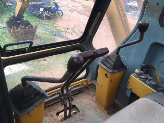 KOMATSU PC 100-3 สภาพเก่านอก ขายเพราะไม่มีคนขับเอกสารอินวอยซ์