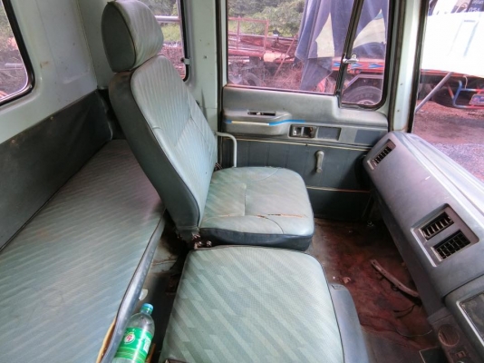 ขาย ISUZU Rocky ตัว R นางฟ้าแท้ 240 แรง เกียร์ฟูลเลอร์ รถป้ายแดงมือเดียว เดิมๆ ยางดีครับ มีให้เลือก 