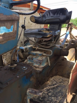 Ford77T-3. อุปกรณ์ดันผ้า ผาน3. มีเล่มทะเบียน. แต่ไม่มีชุดโอน