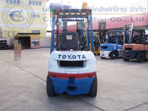 ขาย รถโฟล์คลิฟท์ TOYOTA รุ่น 7FD25 ขาย รถโฟล์คลิฟท์ TOYOTA รุ่น 7FD25