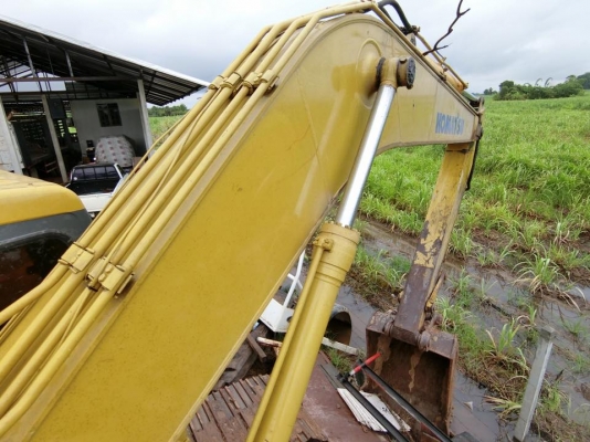 ขายครับ KOMATSU PC200-6 เอวดี โซ่หนา ไฟฟ้าครบ เอกสารซื้อ-ขาย พร้อมใช้งานครับ