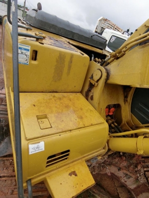 ขายครับ KOMATSU PC200-6 เอวดี โซ่หนา ไฟฟ้าครบ เอกสารซื้อ-ขาย พร้อมใช้งานครับ