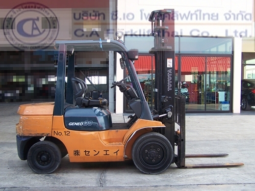 ขาย รถโฟล์คลิฟท์ TOYOTA รุ่น 7FD30 ขาย รถโฟล์คลิฟท์ TOYOTA รุ่น 7FD30