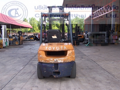 ขาย รถโฟล์คลิฟท์ TOYOTA รุ่น 7FD30 ขาย รถโฟล์คลิฟท์ TOYOTA รุ่น 7FD30