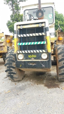 ขายรถตักKOMATSU 510เอวอ่อนเครื่องดี ต่อแขนสภาพพร้อมใช้งาน ช่วงล่างดี