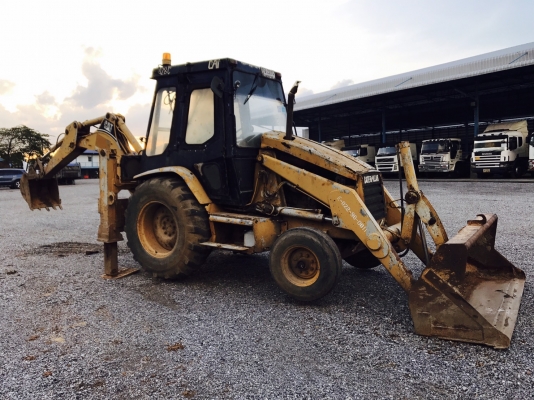 ขาย 385,000 รถตักหน้าขุดหลัง  CATTERPILAR 428C เครื่องดี เกียร์ดี  ปั้มแรง ยางสวย แอร์มี สภาพร้อมใช้  รถอยู่ จ.ปทุมธานี โทร&amp;ไอดีไลน์ 0610710295