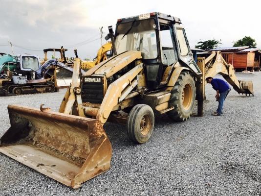 ขาย 385,000 รถตักหน้าขุดหลัง  CATTERPILAR 428C เครื่องดี เกียร์ดี  ปั้มแรง ยางสวย แอร์มี สภาพร้อมใช้  รถอยู่ จ.ปทุมธานี โทร&amp;ไอดีไลน์ 0610710295