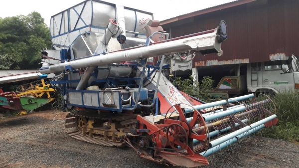 ขายรถเกี่ยวข้าว