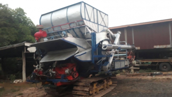 ขายรถเกี่ยวข้าว