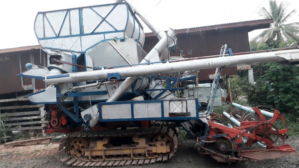 ขายรถเกี่ยวข้าว