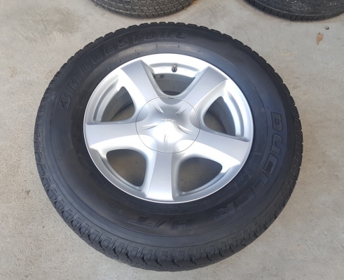 ขายล้อISUZU V Cross17 ยาง255/65/17 ปี 13 4 ล้อ ขายล้อISUZU V Cross17 ยาง255/65/17 ปี 13 4 ล้อ