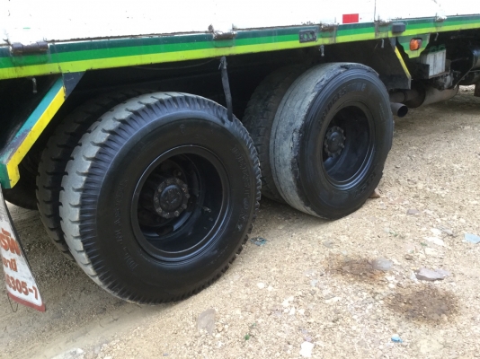ขายสิบล้อ เดี่ยว ไม่ดั้ม hino 320 แรงปี 48. เครื่องเดิมสภาพสวย ยางดี สนใจติดต่อ 0931454222