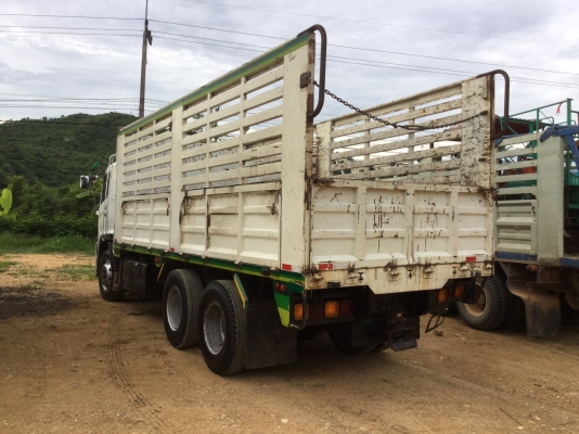 ขายสิบล้อ เดี่ยว ไม่ดั้ม hino 320 แรงปี 48. เครื่องเดิมสภาพสวย ยางดี สนใจติดต่อ 0931454222