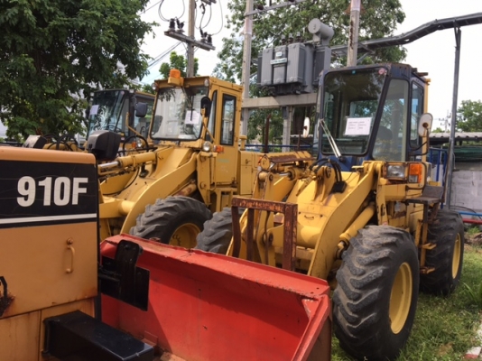 รถตักล้อยาง 6 คัน สวยๆ (CAT , KOMATSU)