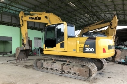 ขาย!! >>> Komatsu Pc200 รุ่น 8MO มีไลย์หัวเจาะ ไมล์ 5,100ชม. <<< เบอร์ติดต่อ 098-7155789 ขาย!! >>> Komatsu Pc200 รุ่น 8MO มีไลย์หัวเจาะ ไมล์ 5,100ชม. <<< เบอร์ติดต่อ 098-7155789