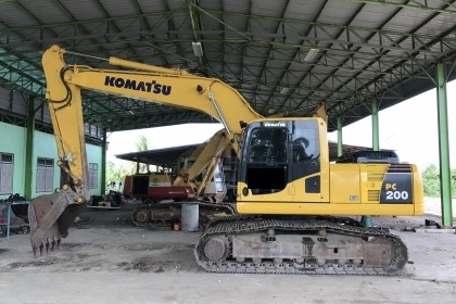 ขาย!! >>> Komatsu Pc200 รุ่น 8MO มีไลย์หัวเจาะ ไมล์ 5,100ชม. <<< เบอร์ติดต่อ 098-7155789 ขาย!! >>> Komatsu Pc200 รุ่น 8MO มีไลย์หัวเจาะ ไมล์ 5,100ชม. <<< เบอร์ติดต่อ 098-7155789