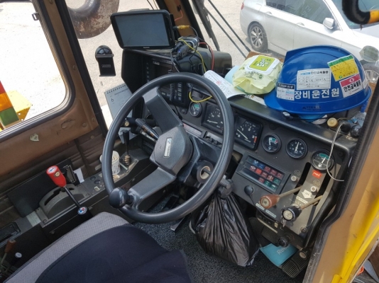 25ตัน TR250M-5 ขาX ปี1991 ราคาไม่แพงๆ สนใจสั่งนำเข้าได้เลย โทร.092-929-9942 ธีรเทพ