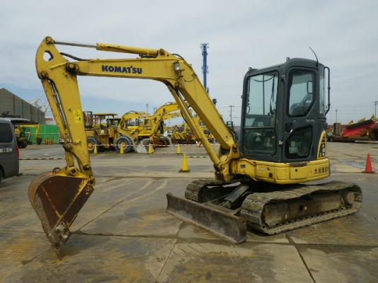 Komatsu PC40MR-2 ตู้เก๋ง แทรคเหล็ก นำเข้าเองจากญี่ปุ่น