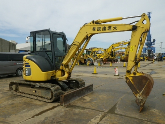 Komatsu PC40MR-2 ตู้เก๋ง แทรคเหล็ก นำเข้าเองจากญี่ปุ่น