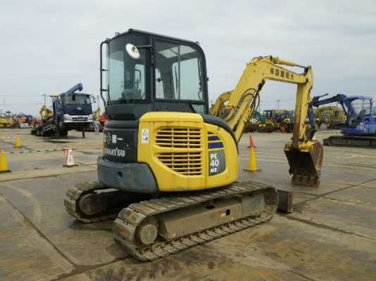 Komatsu PC40MR-2 ตู้เก๋ง แทรคเหล็ก นำเข้าเองจากญี่ปุ่น