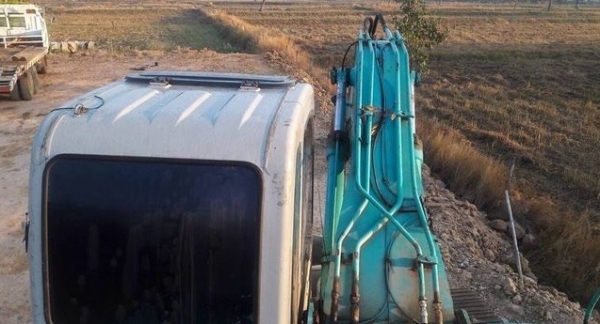 ขาย!! >>> Kobelco Sk200 mark6 Yn08 1,030,000บาท ไฟฟ้าครบ <<< เบอร์ติดต่อ 098-7155789