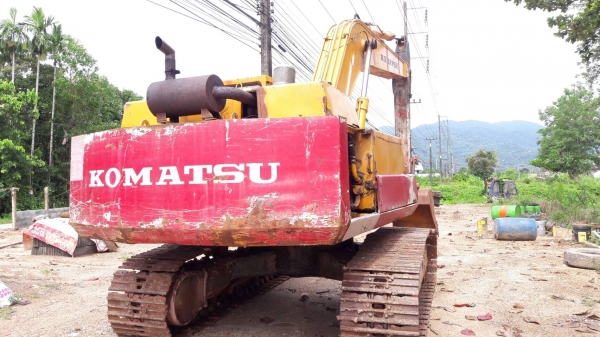 ขาย!! &gt;&gt;&gt; Komatsu Pc200 รุ่น 3 คอนโทรนสั้น &lt;&lt;&lt; เบอร์ติดต่อ 098-7155789