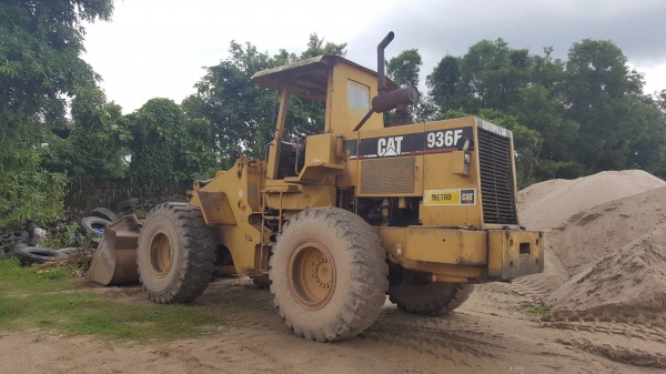 ขาย รถตัก CAT 936F สภาพดีพร้อมใช้งาน เครื่องแน่น เกียร์ดี เอกสารใบอินวอยซ์