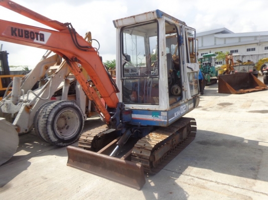 ขายรถขุด KUBOTA KH-027 เก่านอกแท้ เครื่องดี ระบบไว มีหัวเก๋ง พร้อมทำสีเช็คระบบ มีเอกสาร  ราคา 275,000-.฿ สนใจโทร:096-5411713 หรือ 092-5768909 (วัชรัตน์) ติดต่อได้ 24 ชั่วโมง ยินดีให้บริการ