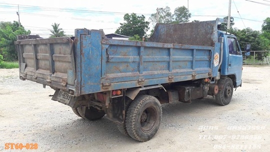 ขายด่วน รถบรรทุก 6 ล้อ ISUZU NPR 115 แรง ดั้ม (รถห้างแท้) เสี่ยสั่งลุย สภาพเดิมๆ สวยพร้อมใช้งาน ราคาสุดคุ้ม