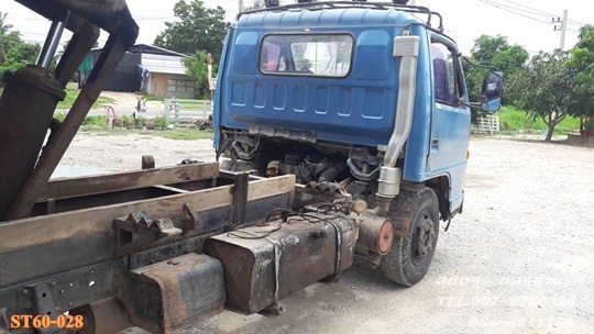 ขายด่วน รถบรรทุก 6 ล้อ ISUZU NPR 115 แรง ดั้ม (รถห้างแท้) เสี่ยสั่งลุย สภาพเดิมๆ สวยพร้อมใช้งาน ราคาสุดคุ้ม