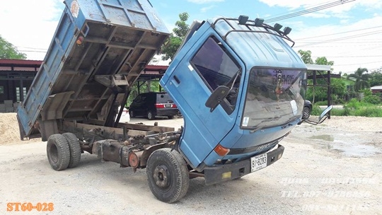 ขายด่วน รถบรรทุก 6 ล้อ ISUZU NPR 115 แรง ดั้ม (รถห้างแท้) เสี่ยสั่งลุย สภาพเดิมๆ สวยพร้อมใช้งาน ราคาสุดคุ้ม