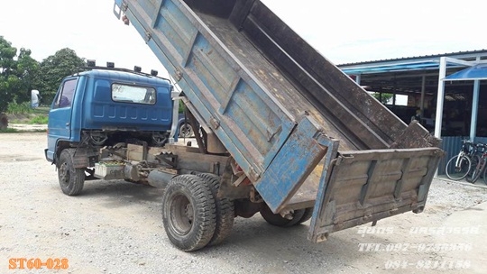 ขายด่วน รถบรรทุก 6 ล้อ ISUZU NPR 115 แรง ดั้ม (รถห้างแท้) เสี่ยสั่งลุย สภาพเดิมๆ สวยพร้อมใช้งาน ราคาสุดคุ้ม