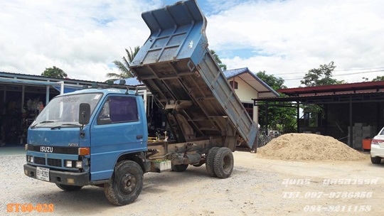ขายด่วน รถบรรทุก 6 ล้อ ISUZU NPR 115 แรง ดั้ม (รถห้างแท้) เสี่ยสั่งลุย สภาพเดิมๆ สวยพร้อมใช้งาน ราคาสุดคุ้ม