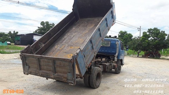 ขายด่วน รถบรรทุก 6 ล้อ ISUZU NPR 115 แรง ดั้ม (รถห้างแท้) เสี่ยสั่งลุย สภาพเดิมๆ สวยพร้อมใช้งาน ราคาสุดคุ้ม