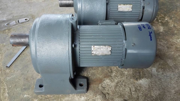 ** เหลือ 1 ตัว ** มอเตอร์เกียร์ญี่ปุ่น GTR Made in JAPAN 2 HP ทด 1:120 (12rpm) 380V พร้อมใช้