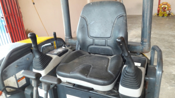 รถขุด Komatsu PC30MR-2  สวยๆเดิมๆจากญี่ปุ่น