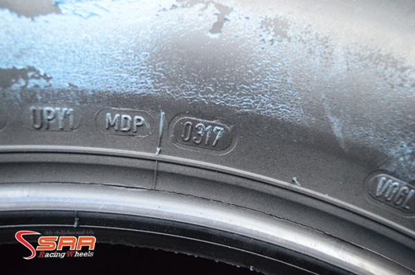 MICKEY THOMPSON DEEGAN 38 275/55R20 เส้นละ 9,500 บาท