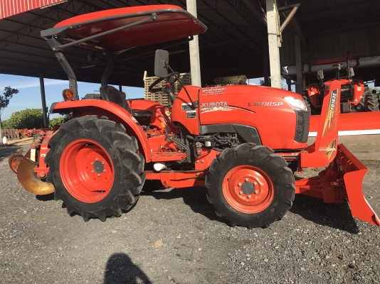 ขายรถไถคูโบต้า L3608sp(4WD)2เพลา สภาพสวย ทุกระบบสมบูรณ์ ใช้งาน 300 ชม. พร้อมอุปกรณ์ใบมีดหน้าและผานพรวน ราคา 368,000บาท #พร้อมส่งฟรีถึงบ้าน โทรสอบถามได้เลยค่ะ 081-9136451 ขอดูรูปทาง Line:Bow6451  รถสวย สภาพพร้อมใช้งาน   เครื่องดี เกียร์ดี ยางดีทั้ง 4 เส้น