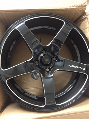 แม็กขอบ 17&times;7.5  INFERNO AP05 WELD  4 รู 100 ล้อใหม่แกะกล่อง งานสวยเนียนครับ