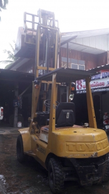 ขายโฟคล์ลิฟ Toyota ขนาด2ตัน