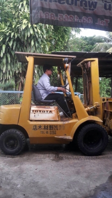 ขายโฟคล์ลิฟ Toyota ขนาด2ตัน ขายโฟคล์ลิฟ Toyota ขนาด2ตัน