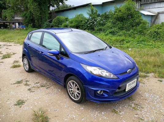 Ford fista 5ประตูสุดสวย ไมลย์วิ่งแค่ 64,xxx เท่านั้น ออกรถวันนี้ดาว์นเริ่มต้นเพียง 8,000 ฿