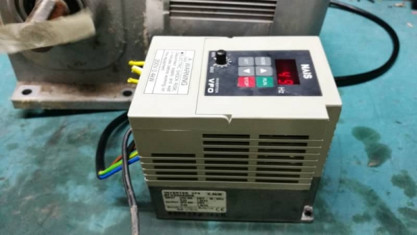 3,000 บ. ส่งฟรี083-2000058 LINE ID: line832923 ชุดมอเตอร์เกียร์ทด + อินเวอร์เตอร์ปรับรอบขนาด 400 W. มอเตอร์เกียร์ทดยี่ห้อ MITSUBISHI ขนาดกำลัง 200 W. ทด 1: 30 เพลาทดออกข้าง อินเวอร์เตอร์ panasonic รุ่น NAIS ไฟเข้า 1 เฟส 200-220V. ไฟออกขับมอเตอร์ได้ทั้ง 3,000 บ. ส่งฟรี083-2000058 LINE ID: line832923 ชุดมอเตอร์เกียร์ทด + อินเวอร์เตอร์ปรับรอบขนาด 400 W. มอเตอร์เกียร์ทดยี่ห้อ MITSUBISHI ขนาดกำลัง 200 W. ทด 1: 30 เพลาทดออกข้าง อินเวอร์เตอร์ panasonic รุ่น NAIS ไฟเข้า 1 เฟส 200-220V. ไฟออกขับมอเตอร์ได้ทั้ง