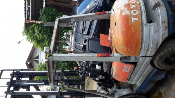 ขายรถโฟคลิฟท์ TOYOTA 2.5ตัน