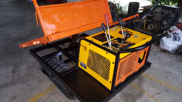 รถบรรทุกการเกษตรและก่อสร้างนั่งขับ รหัสสินค้า E2 - 20 พร้อมใช้