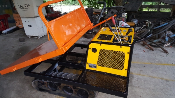 รถบรรทุกการเกษตรและก่อสร้างนั่งขับ รหัสสินค้า E2 - 20 พร้อมใช้