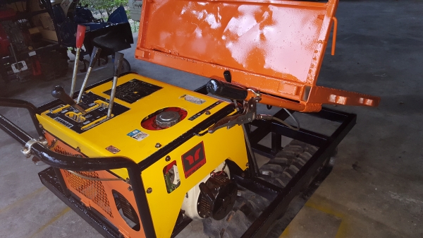 รถบรรทุกการเกษตรและก่อสร้างนั่งขับ รหัสสินค้า E2 - 20 พร้อมใช้