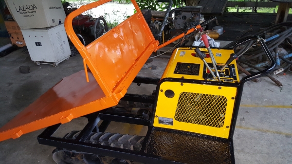 รถบรรทุกการเกษตรและก่อสร้างนั่งขับ รหัสสินค้า E2 - 20 พร้อมใช้